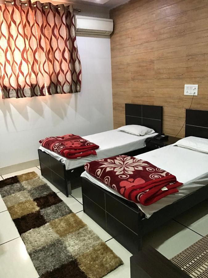 Hotel Natraj Bulandshahr Dış mekan fotoğraf